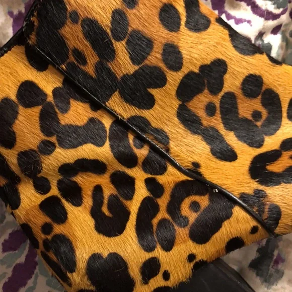 EUC Urban Outfitters Thelma Leopard Print Ankle Boots Size 8 - Picture 12 of 15